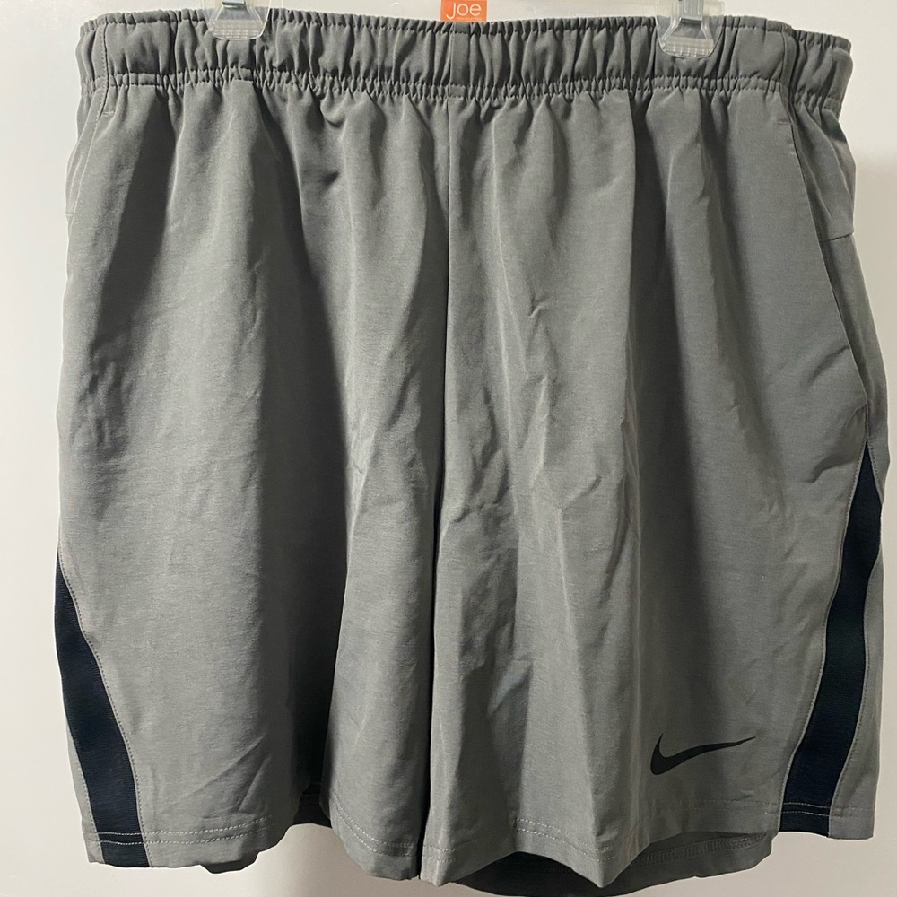 Nike Flex 2.0 8in Dri-Fit shorts